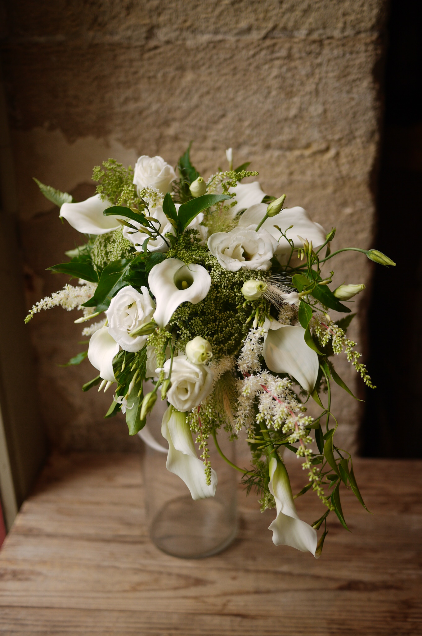 arums, jasmin, lisianthus